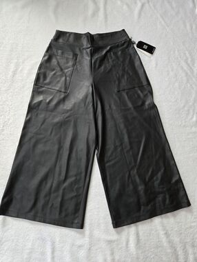 New Clara Sun Woo Black XL Liquid Leather Sheen Pocket Gaucho Crop Pant